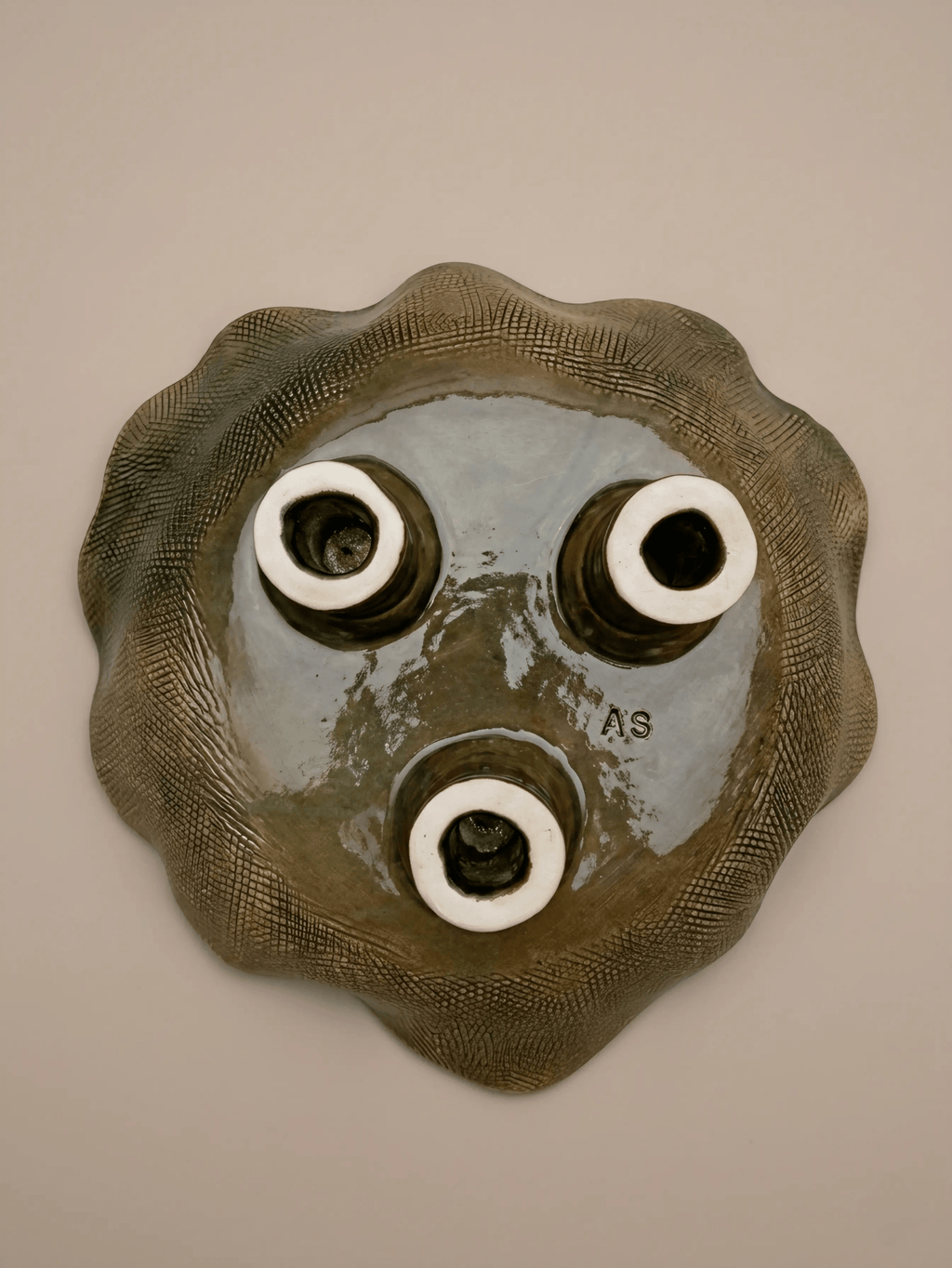 Plat Tripode "Feuille de Jardin" en Céramique d'Art – Vert Émeraude - asceramique