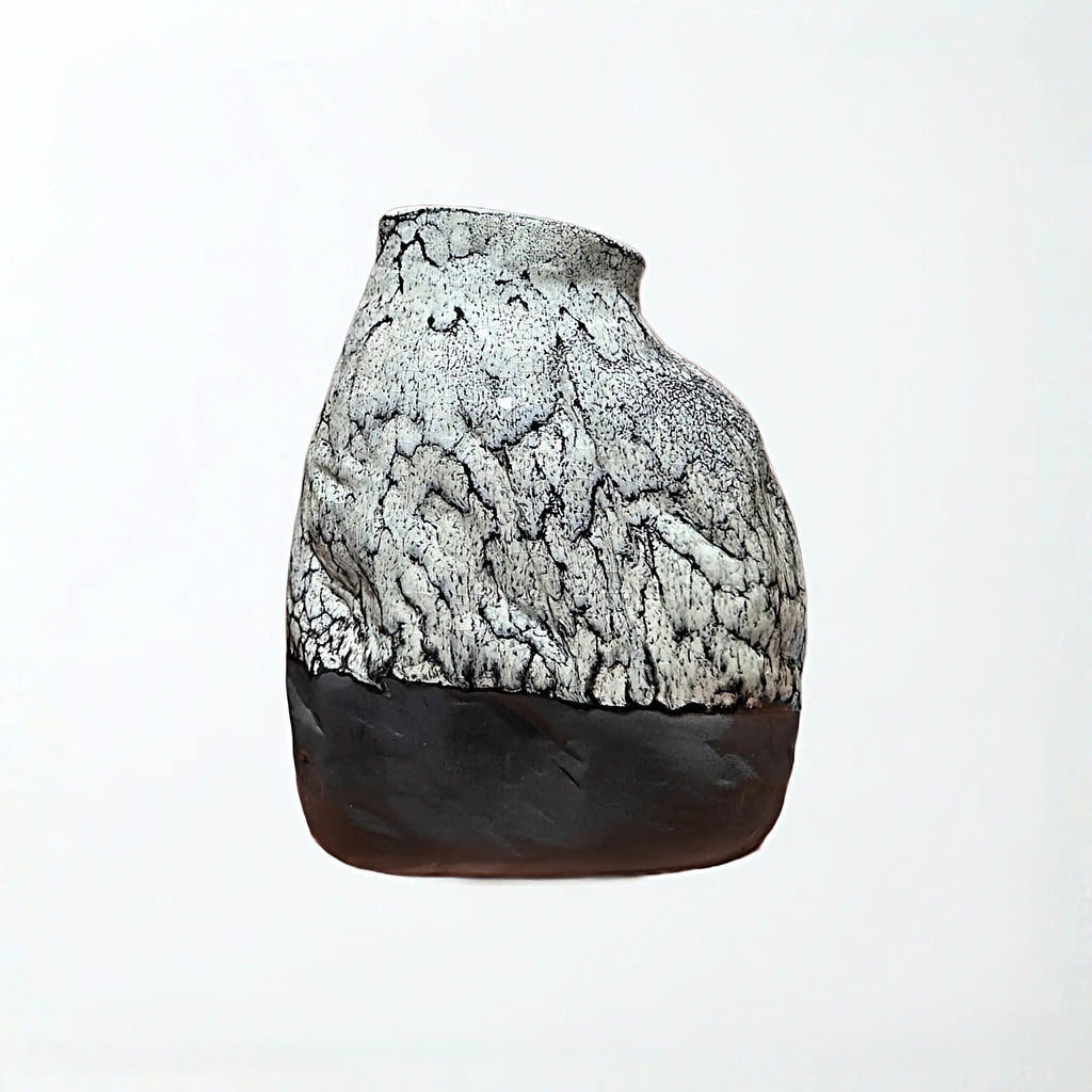 Vase Sculptural Black&White Effet Roche : Pièce Unique - asceramique